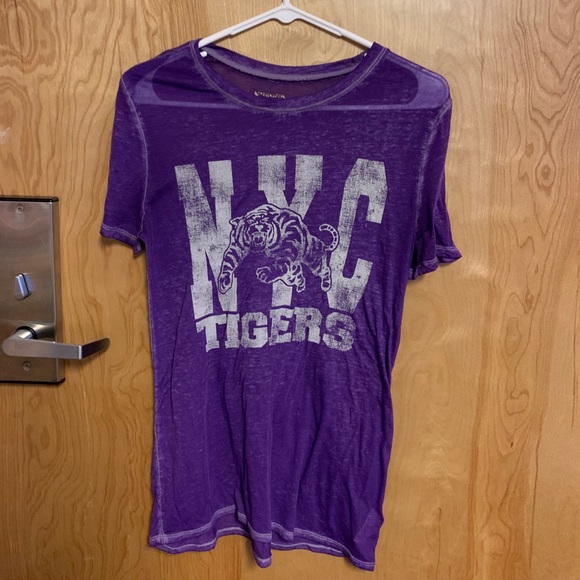 Shirt - Picture 1 of 3